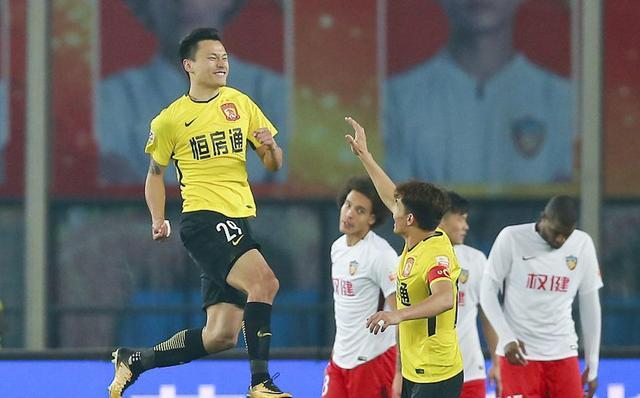 APP下载新疆广汇发布备战花絮，今夜临场应变，亚冠任务艰巨，身体对抗强度拉满的简单介绍